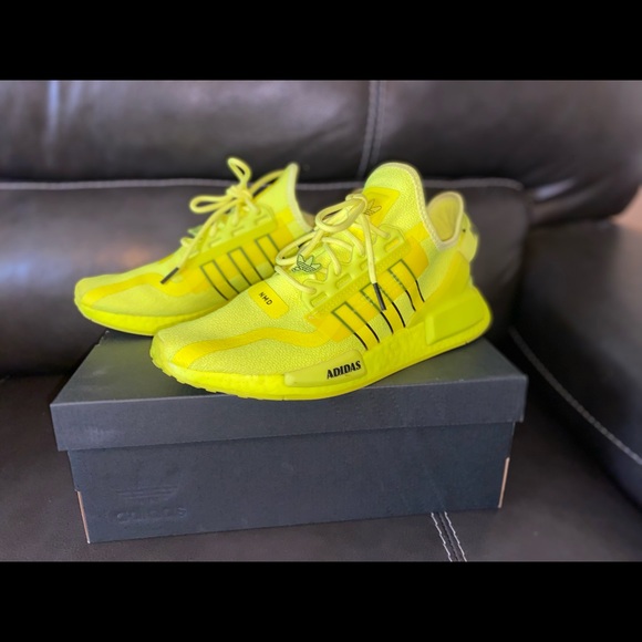 NMD_R1 V2 'Solar Yellow' - Picture 5 of 9